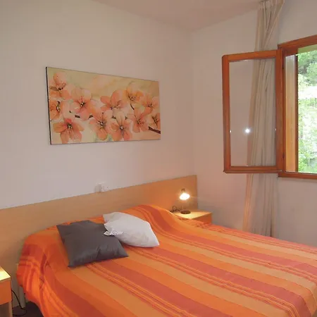 Διαμέρισμα With Garden On The Shores Of Μπιμπιόνε